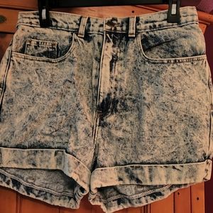 Acid-Washed Cuffed Denim Shorts Size 31